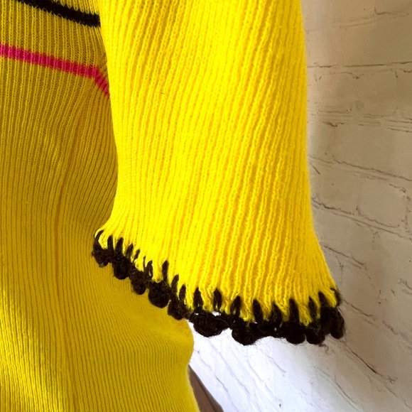 70's Bright Yellow Short Sleeve Sweater - Size 36 - Medium - Picture 6 of 11